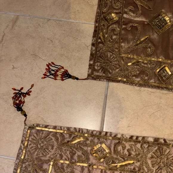 Table runners Embroidered Brown and Gold Set Perfect for a set of luxury - Picture 4 of 7